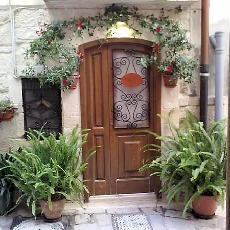 Corte Sagarriga Visconti فندق مبيت وإفطار جيوفيناتسو