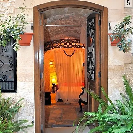 Corte Sagarriga Visconti Bed and breakfast 3*
